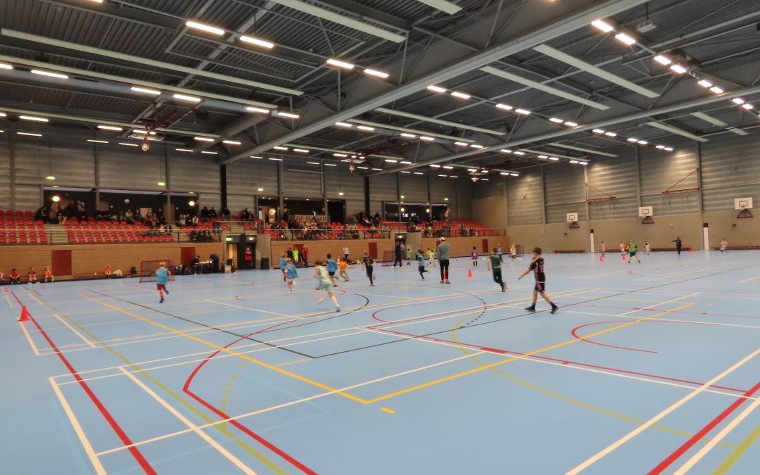 Zaalvoetbal toernooi RWB jeugd groot succes.