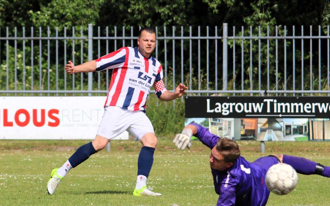 R.W.B. grijpt tweede plaats na enerverende middag – promotiefinale op 7 juni.