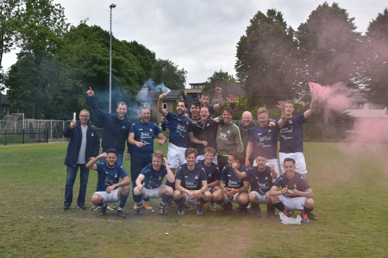 RWB 2zondag kampioen 2024-2025