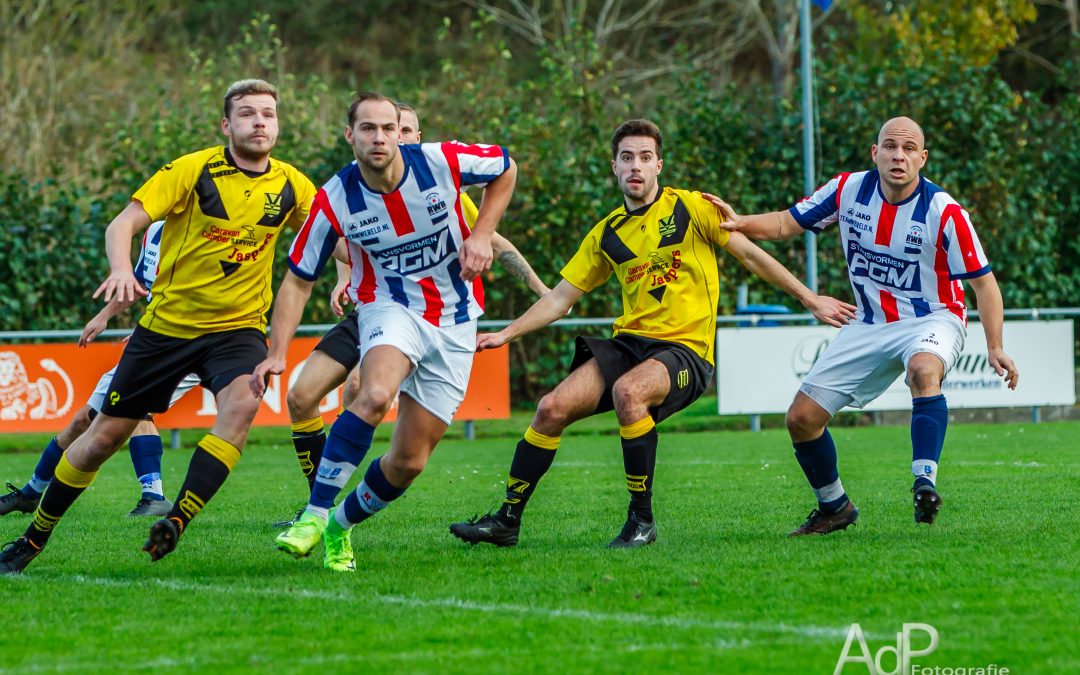 R.W.B. boekt eerste overwinning van het seizoen: 3-1 winst op SV Meerkerk.