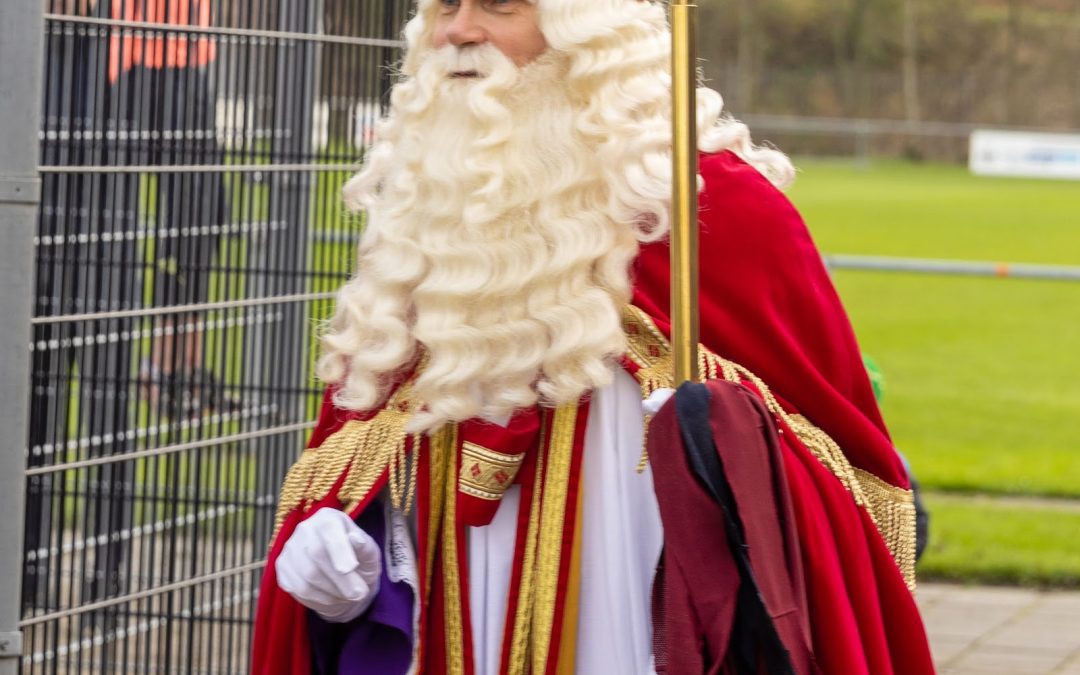 SINTERKLAAS KOMT NAAR R.W.B.