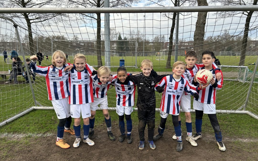 R.W.B. JO10-2 wint laatste wedstrijd voor winterstop met 3-0.