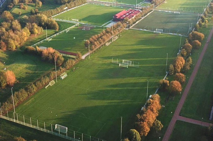 Stand van zaken grasvelden en oproep aan teams.