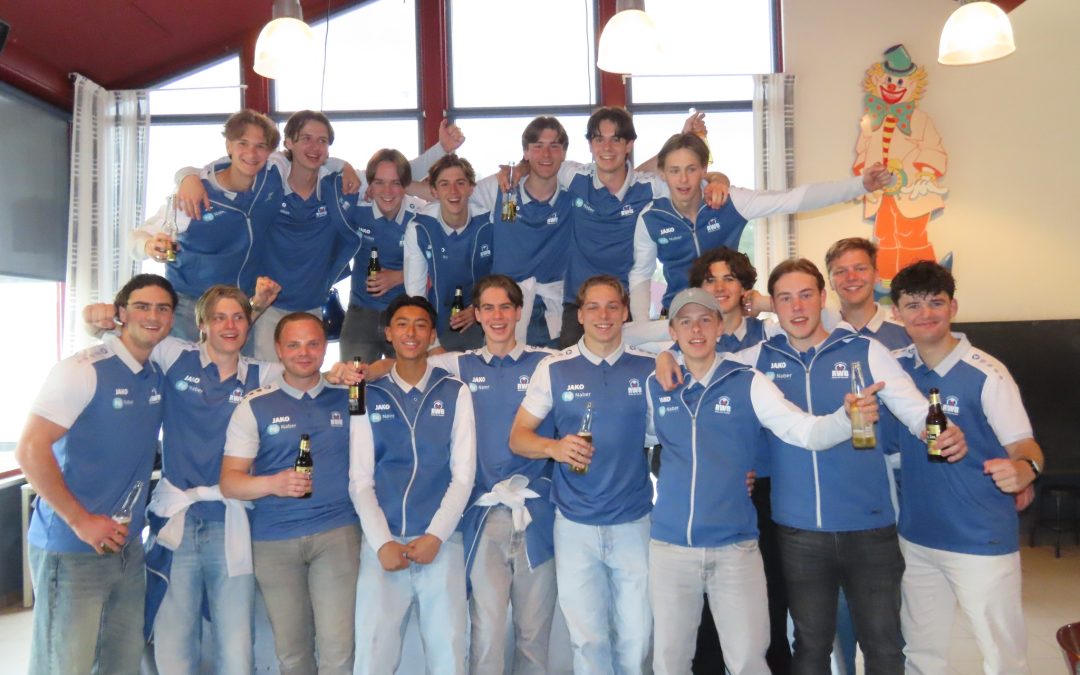 Het is RWB JO19-1 gelukt: kampioen én promotie naar de KNVB 1e klasse.
