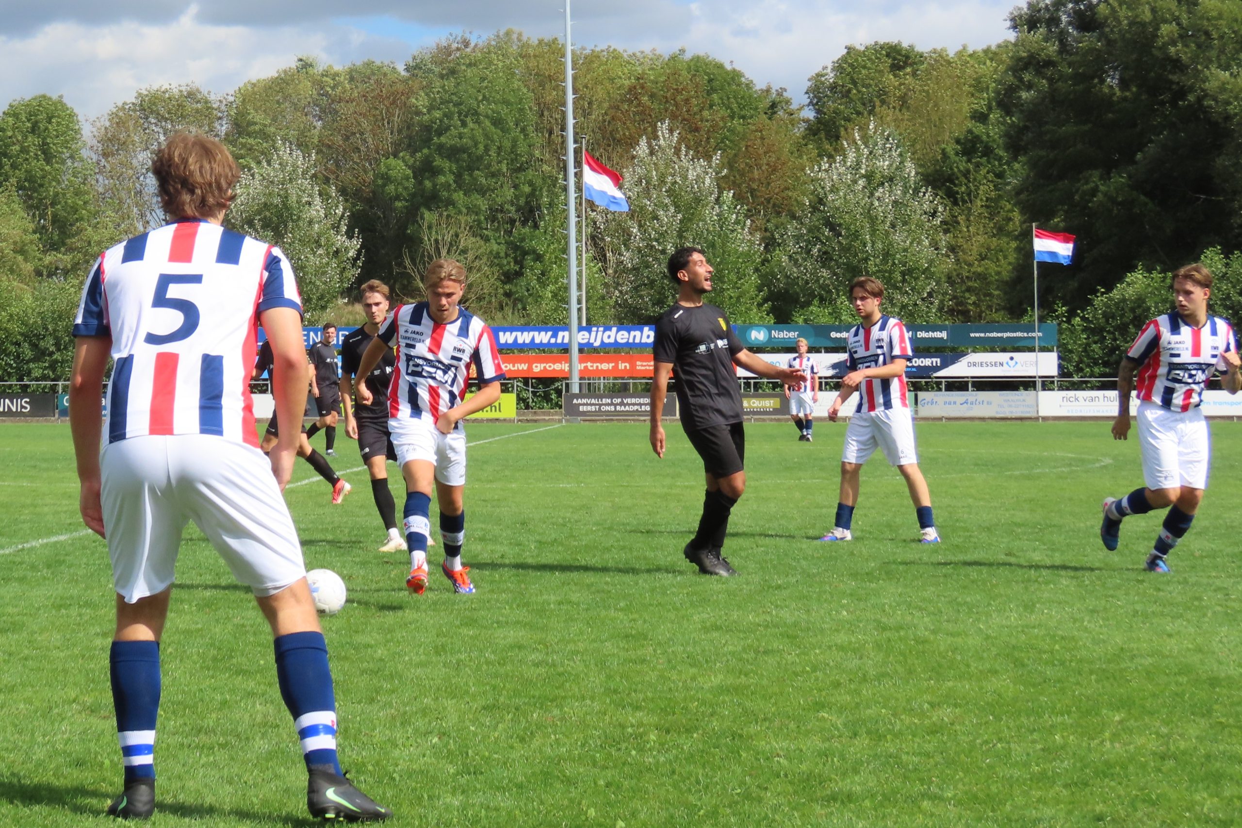 RWB wint Waalwijkse derby met 5-2 tijdens Super Saturday.
