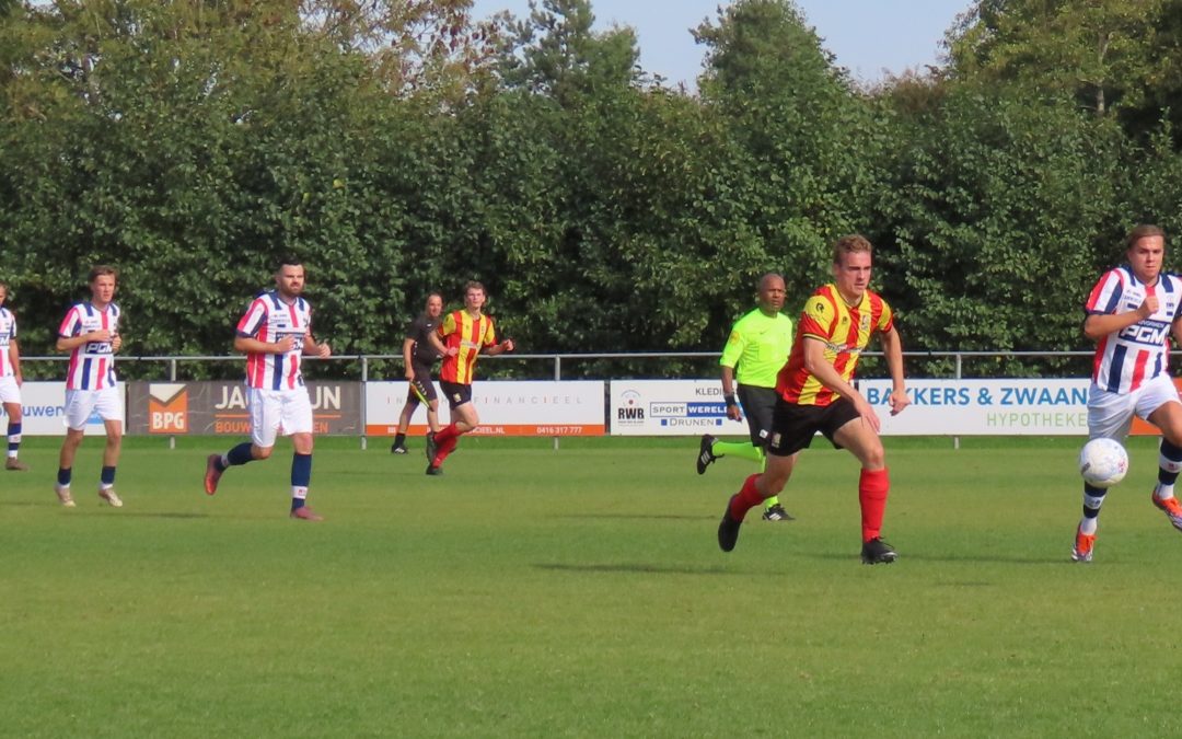 RWB knokt zich met tien man naar eerste overwinning: 3-2 tegen DVG.